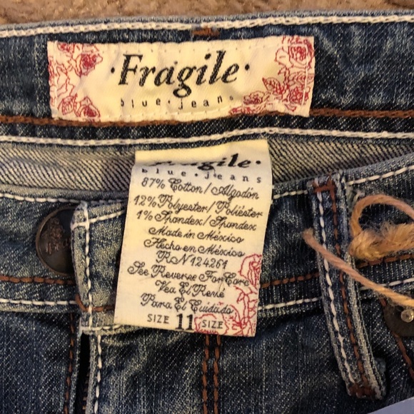 FRAGILE BLUE JEANS NEW WITH TAGS SZ 11. - Picture 3 of 4